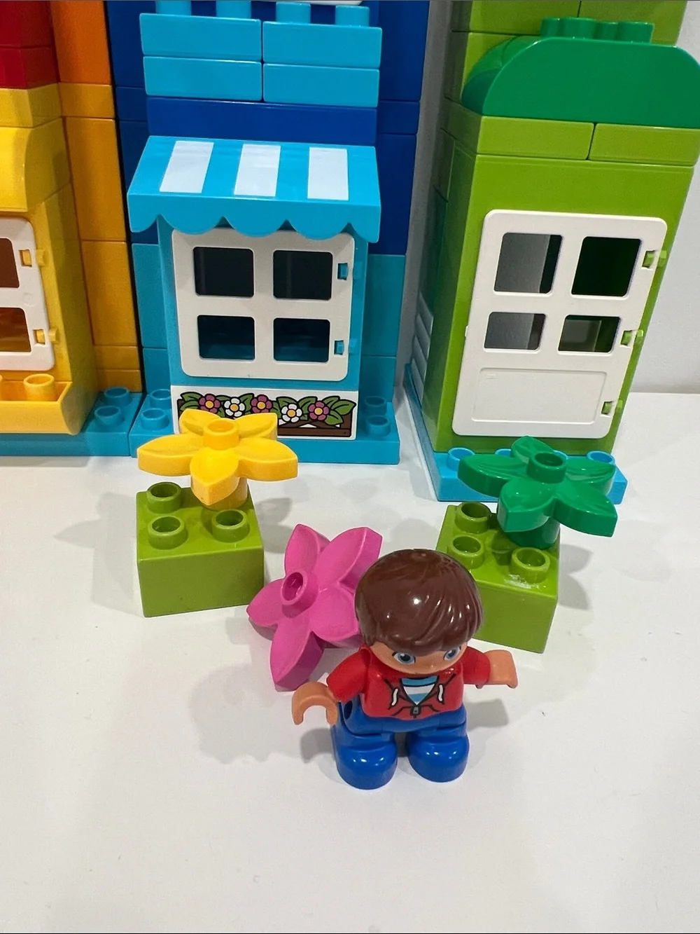LEGO DUPLO Creative Box Starter Bundle 10854 with 2 figures